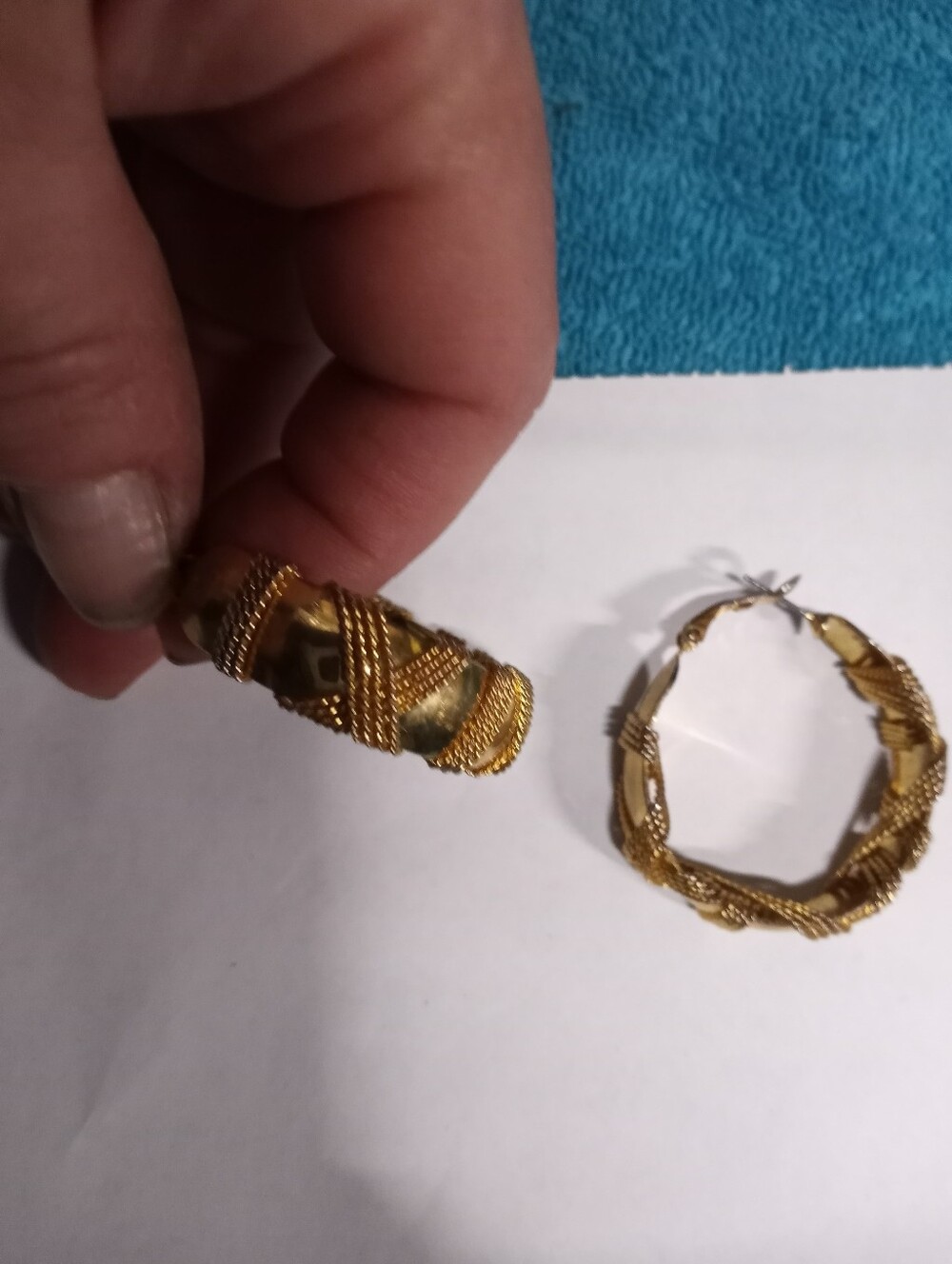 Gold-Tone Twisted Wire Hoop Earrings - Elegant Women Jewelry